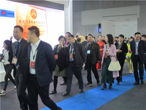 1521165940735071126.png blob.png