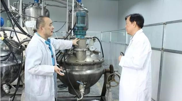 1526542402531008643.png blob.png