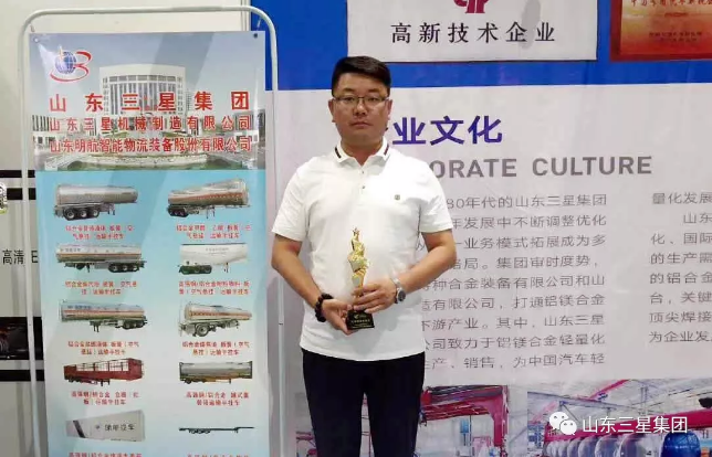 1561366076340015438.png blob.png