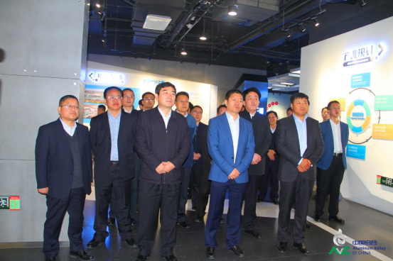 1573713951572015066.png blob.png